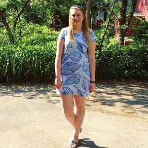 Lily Pulitzer t shirt dress size medium